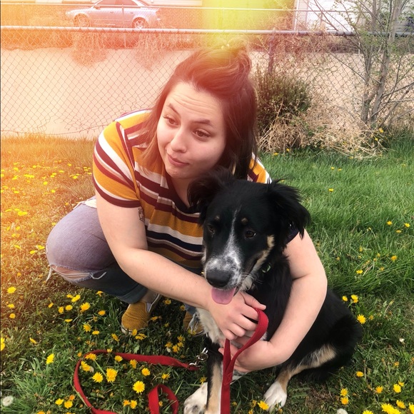 Meet your Posher, Mariana - Picture 1 of 1